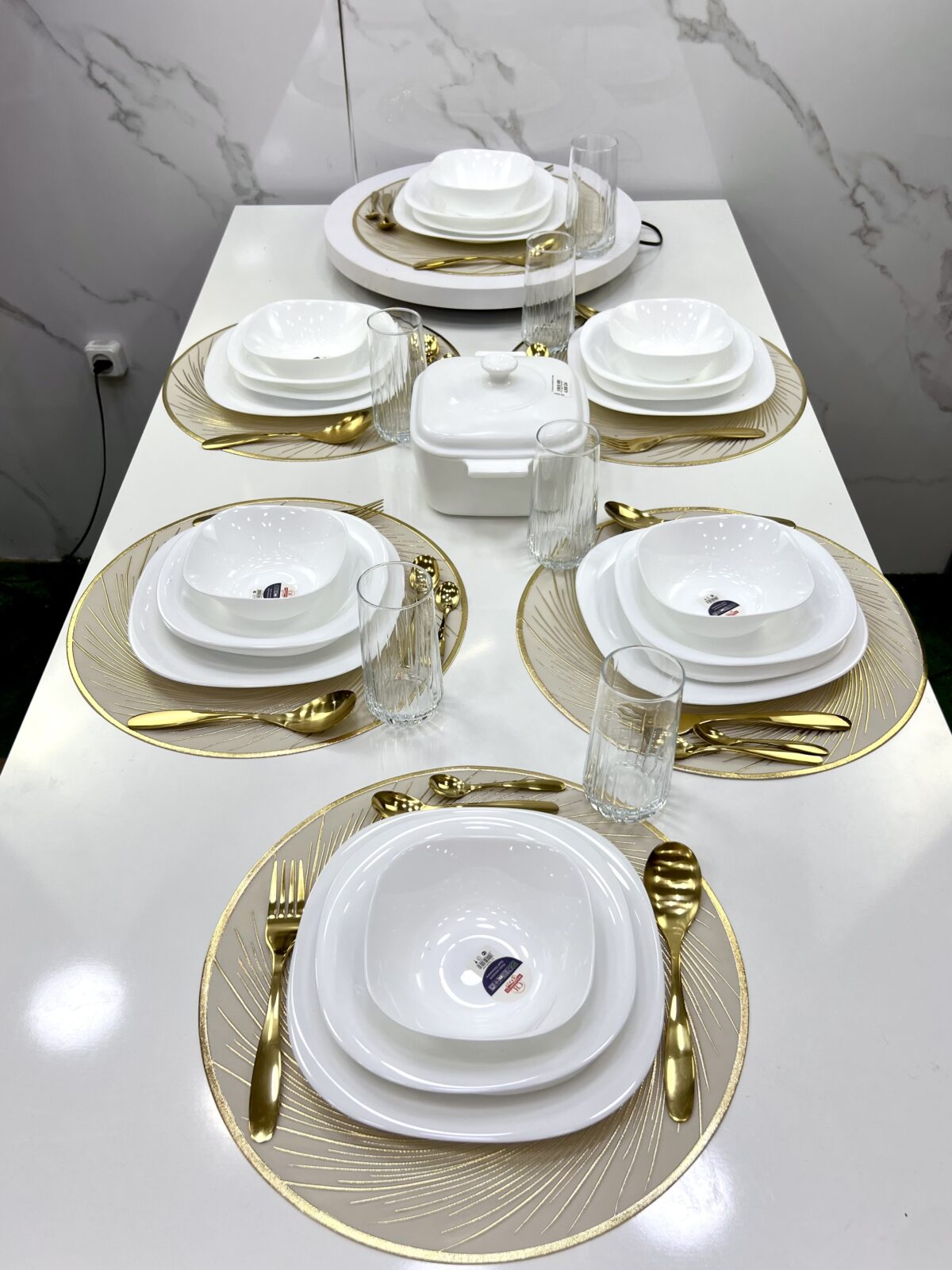 Pack service de table promo 62pcs – Image 1
