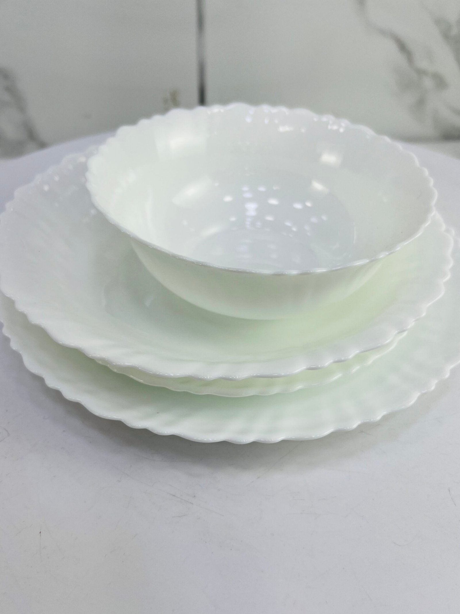 IMG_8967 service de table rond blanc 24pcs – Image 1